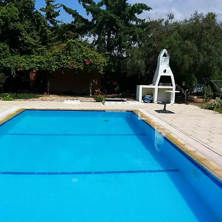 Heaven Bungalow *